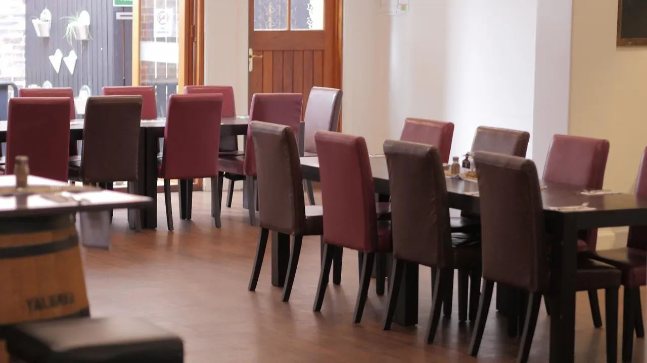 National Hotel Toowoomba 2*,
